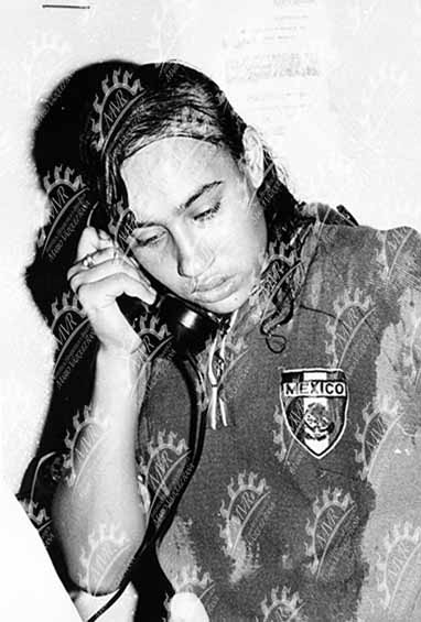 México 1971 - Mujer al teléfono
